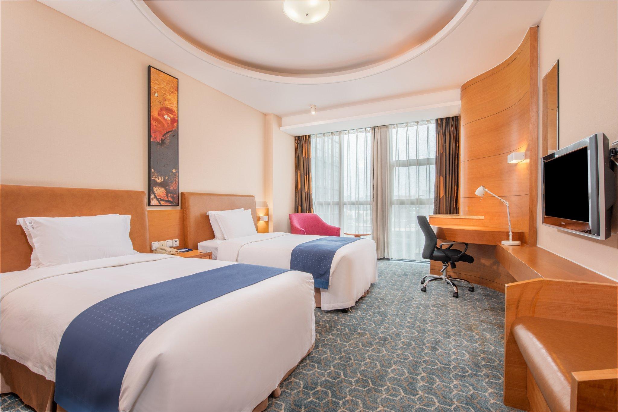 Express Huacai By Ihg 4*