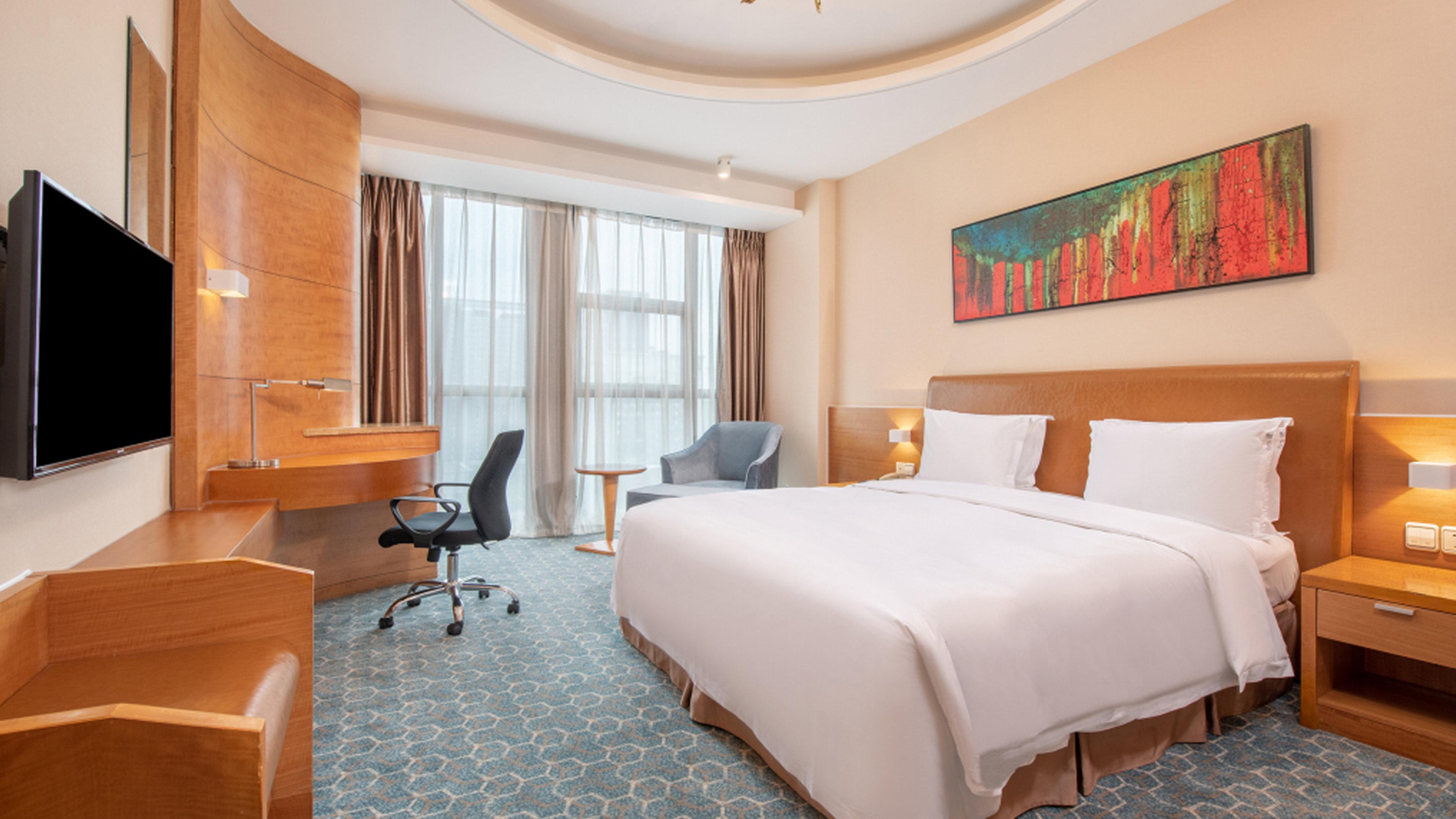Express Huacai By Ihg Peking