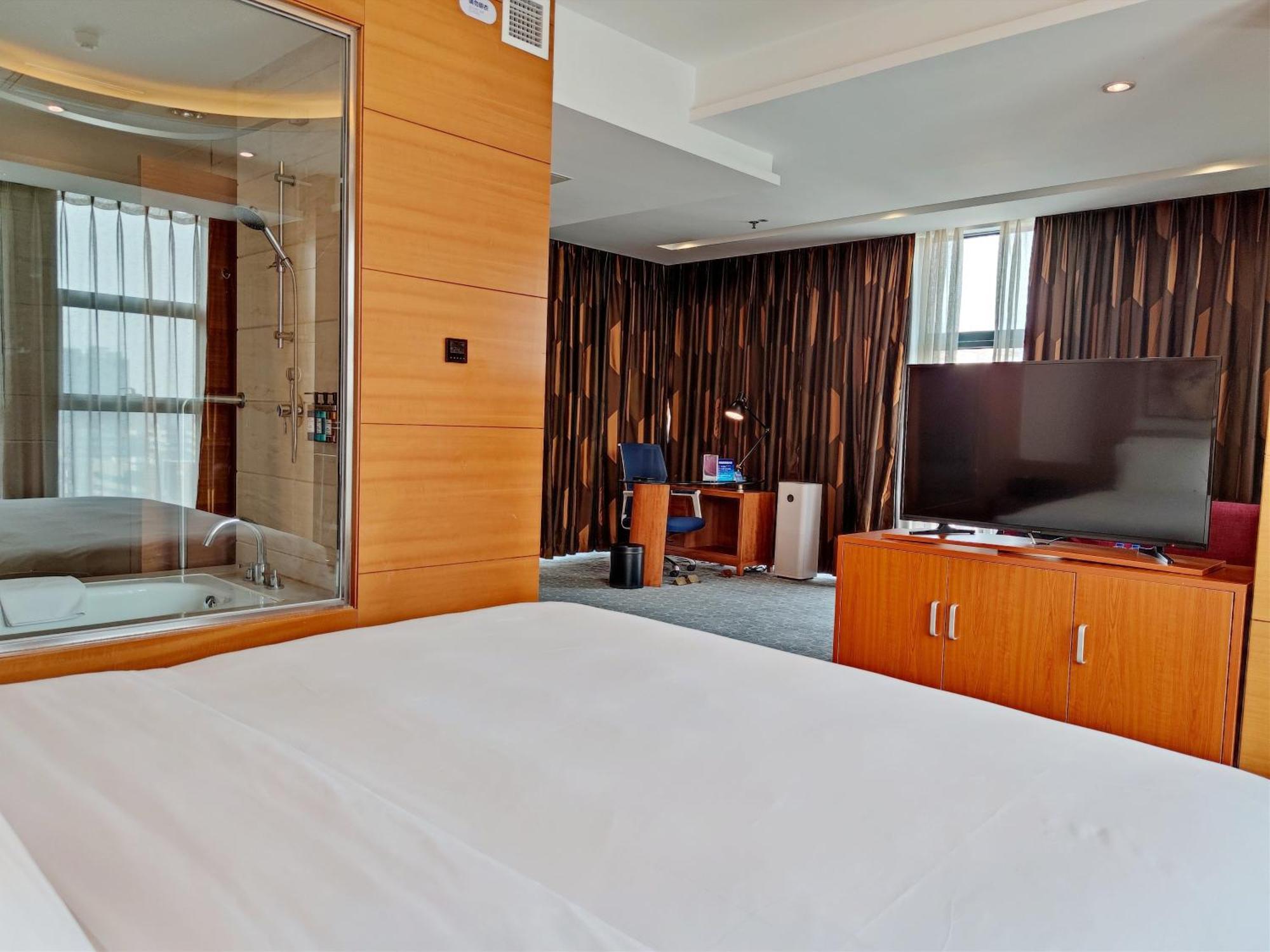 Express Huacai By Ihg